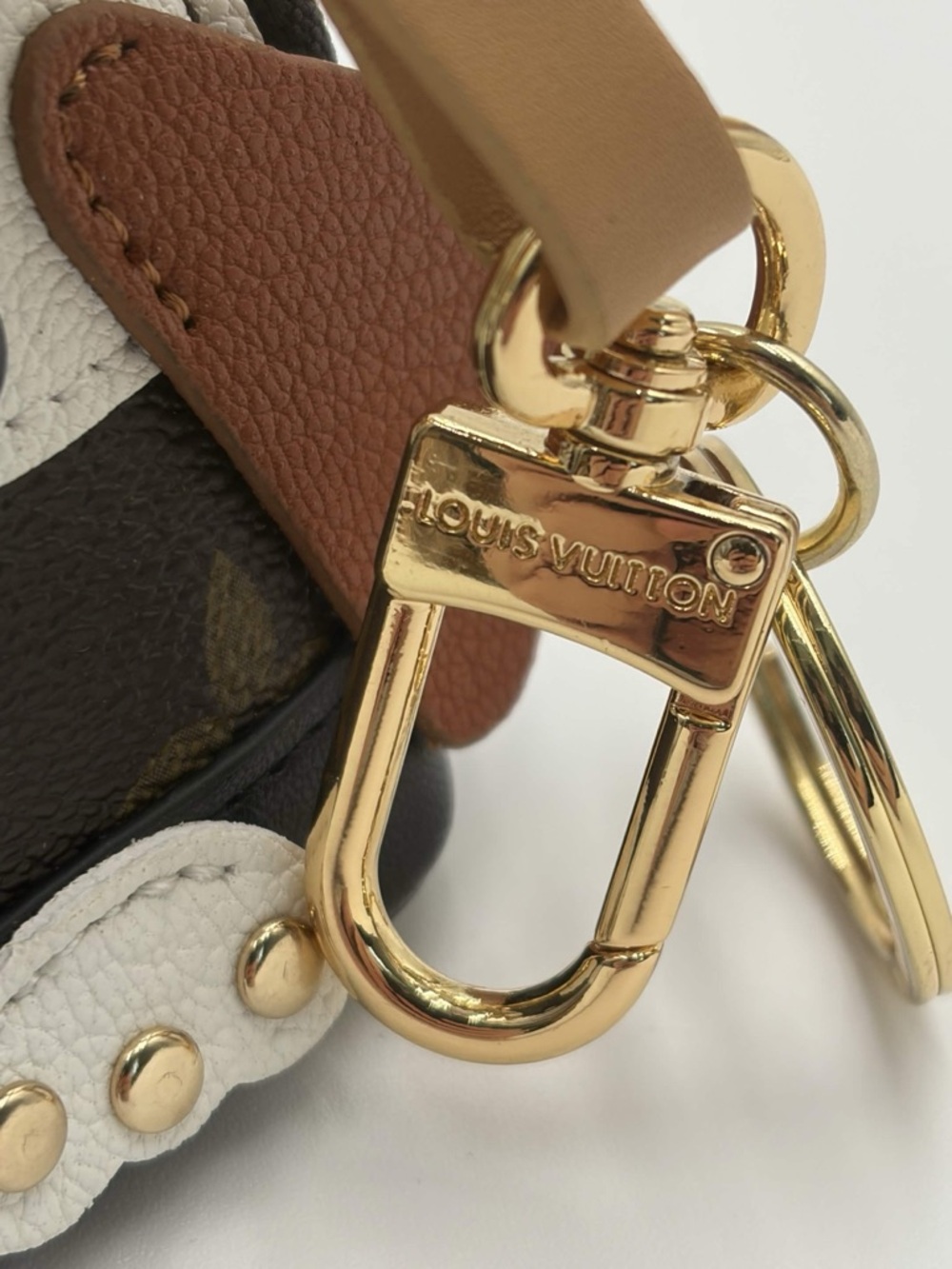 Louis Vuitton Charm Dog Mini Bag Charm - Picture 3 of 3